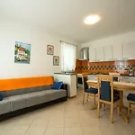 Apartment Διαμέρισμα *