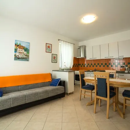 Apartment 公寓 *
